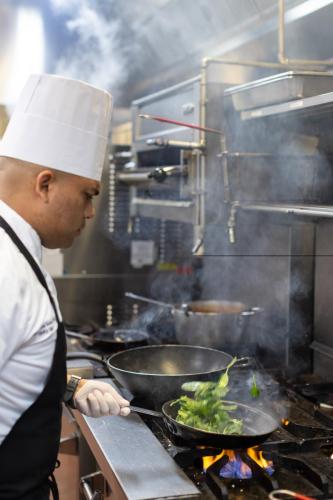 chef cooking at east ridge